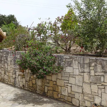 Oros Villa *